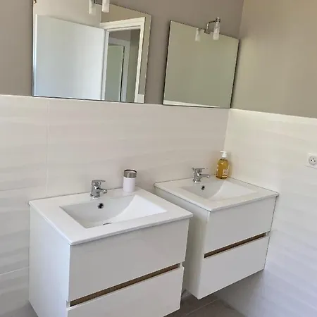 Maison Proche De La Mer Avec Jacuzzi 别墅